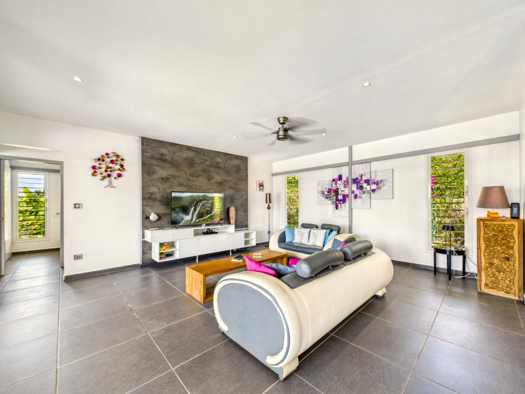 21.Location Villa piscine vue mer Saint François Guadeloupe_Salon